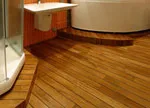 Деревянный пол в ванной комнате – можно ли делать?