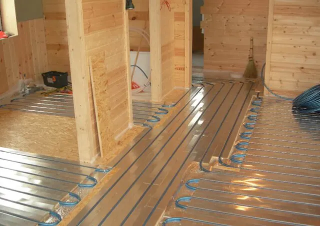 Как сделать водяной теплый пол в деревянном доме своими руками
